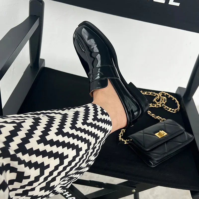 New Black Tabi Shoes Women Split Toe Flats Woman Thin Sole Shoes chaussure femme Leisure Loafers Woman Fashion zapatos de mujer