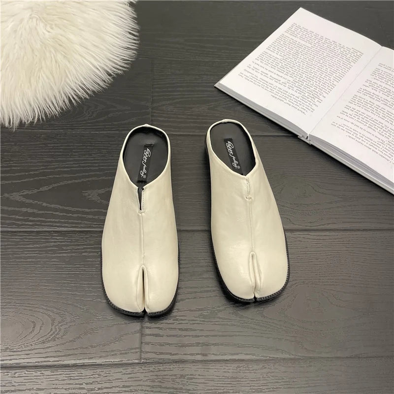 New Fashion Tabi Ninja Flats Leather Split Toe Flat Shoes Woman Cozy Loafers Female Casual Low Heels Ladies Muller Shoes