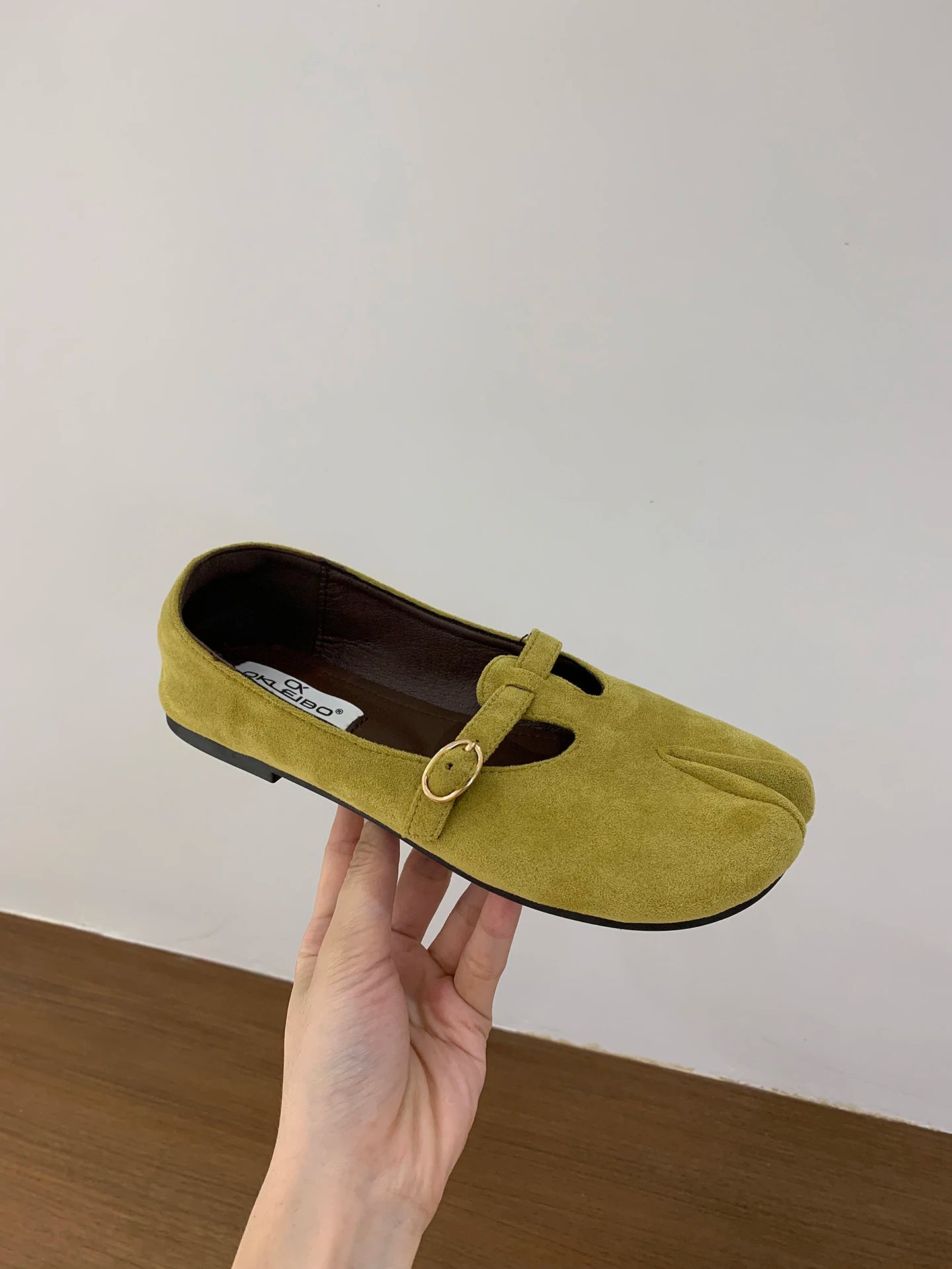 IPPEUM Tabi Shoes For Women Mary Janes 2025 New Fall Winter Fashion Black Split Toe Ballet Flats